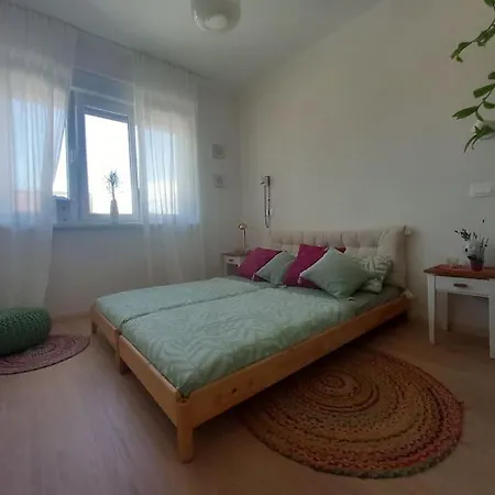 Private In Usha Studio Apartman Ljubljana
